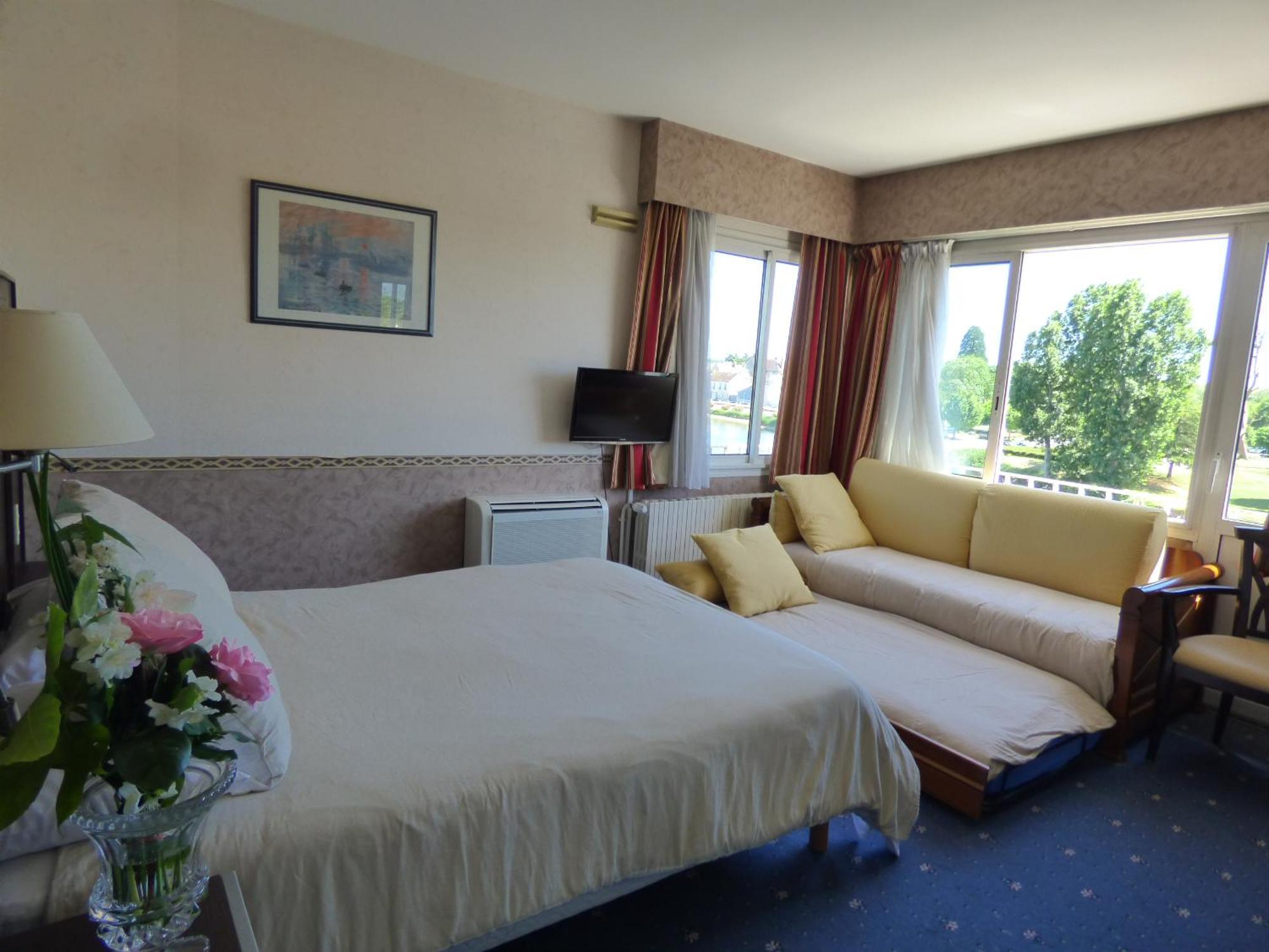 Hotel Restaurant Le Bellevue Montrichard 3 Etoiles モントリシャール エクステリア 写真