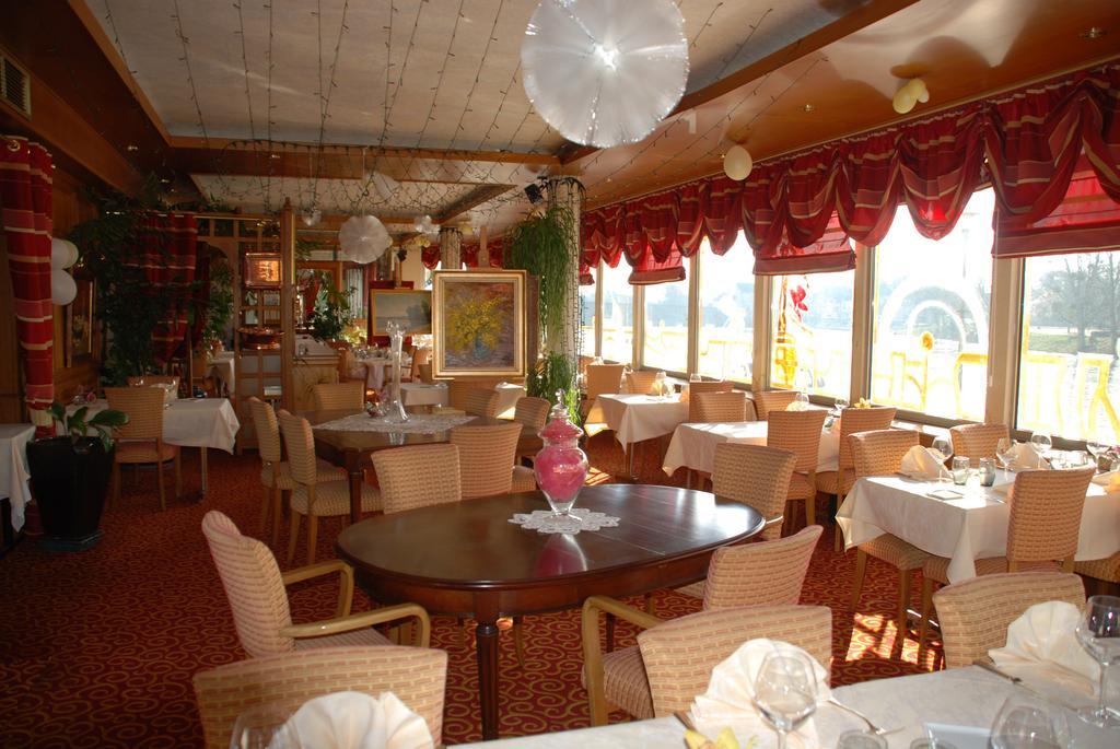 Hotel Restaurant Le Bellevue Montrichard 3 Etoiles モントリシャール エクステリア 写真