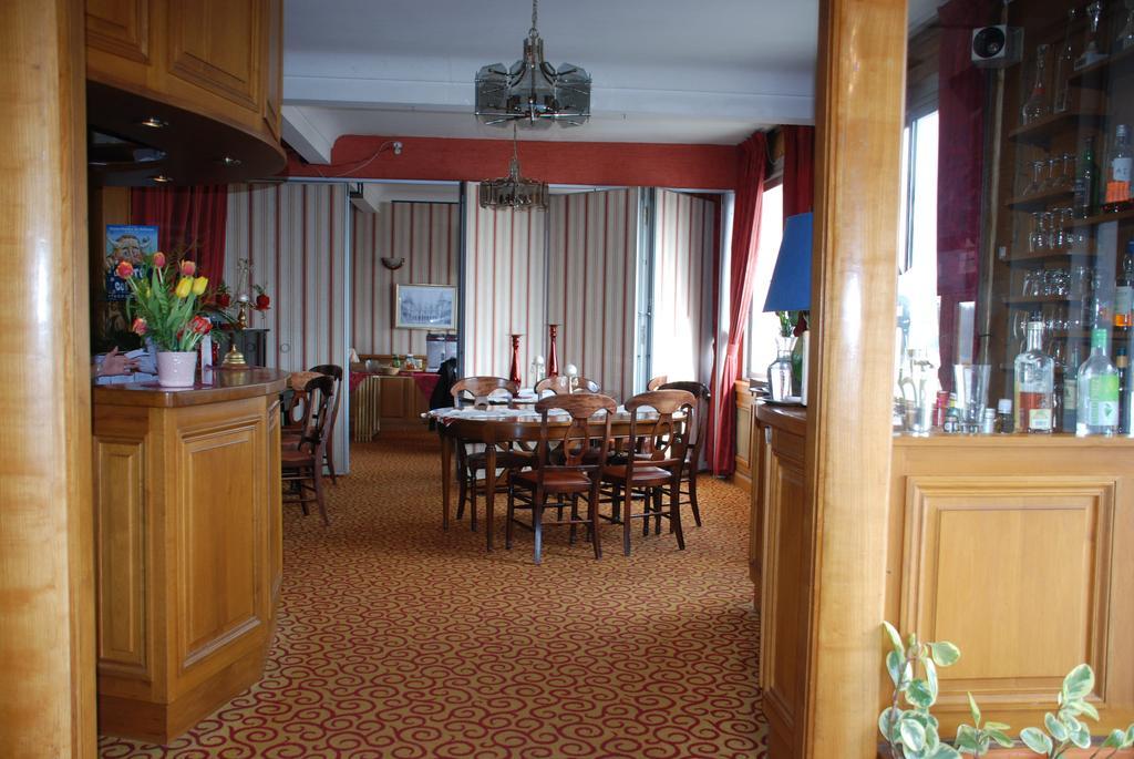 Hotel Restaurant Le Bellevue Montrichard 3 Etoiles モントリシャール エクステリア 写真